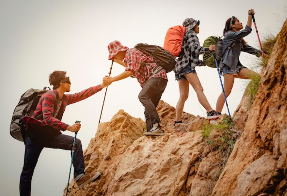hiking activities fun outdoor